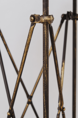 Столик приставной