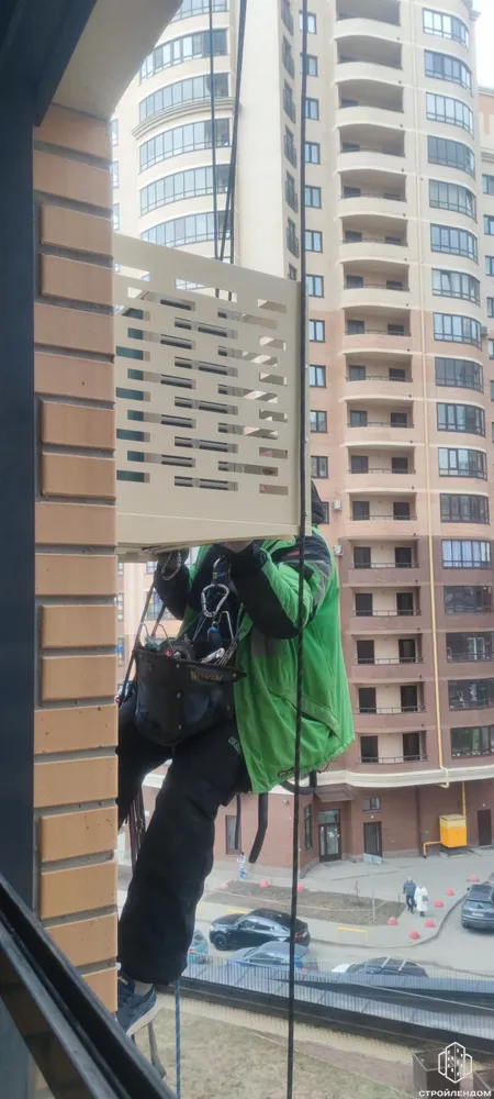 монтаж с альпинистом