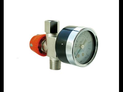 Регулятор давления с манометром Walcom 90105/W