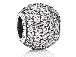 Пандора шарм Белый шар Павэ