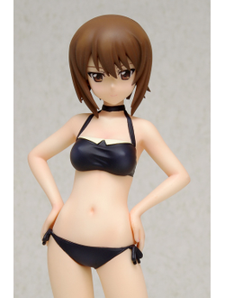 Фигурка 1/10 Махо Нисидзуми (Nishizumi Maho Beach Queens)