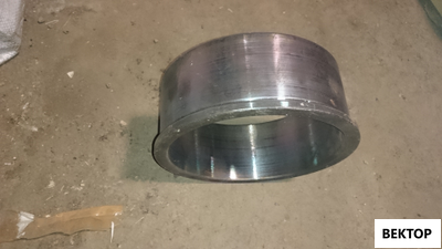 Втулка трубы горизонтального шарнира Т-150 125.30.138