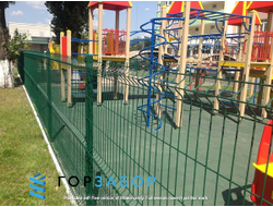 Сетчатое ограждение 2Д спортплощадки купить в Москве и МО