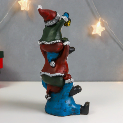 Новогодний сувенир с подсветкой "Гномики с фонариками - куча мала" 29,5х14,5х11,5 см