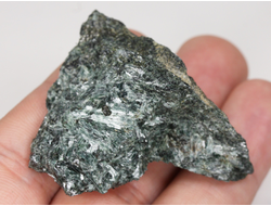 Актинолит, Россия, Северный Кавказ, КЧР, река Большой Блыб (50*38*28 мм, 35 г) №29627