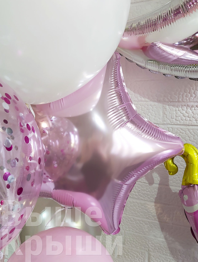 Розовая звезда надутая гелием