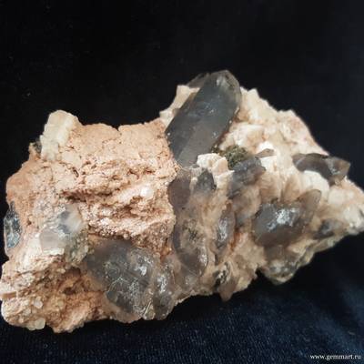 Дымчатый кварц на микроклине. 75*56*15мм