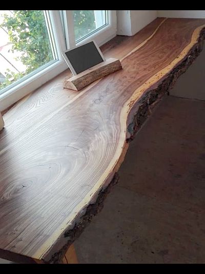 подоконники из массива дерева с природным краем