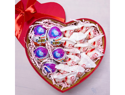 Подарочная коробка Киндер сюрприз большое сердце красное с Рафаэлло