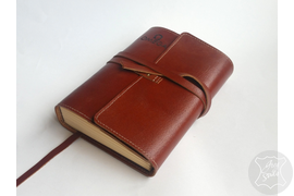 кожаный блокнот с гравировкой на обложке, именной ежедневник, ежедневник на заказ