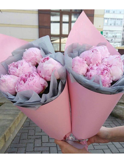 Мини-букет из пионов "Плюш"