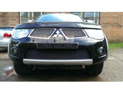 Защита радиатора Mitsubishi L200 2010-2013/Mitsubishi Pajero Sport 2008-2013 (black) низ PREMIUM