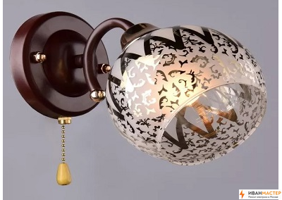 Установка бра на даче ИВАНМАСТЕР