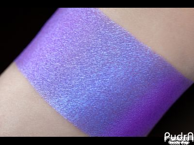 Tammy Tanuka Рассыпчатые тени для век Корсар незабудкового моря 1 мл