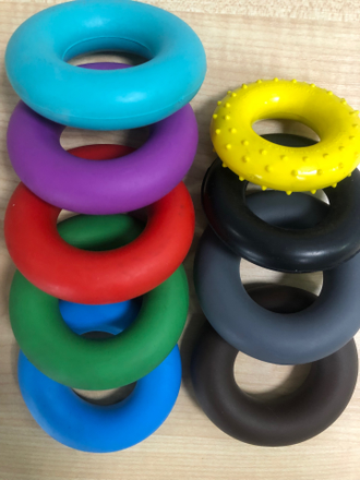 Эспандер кистевой-кольцо