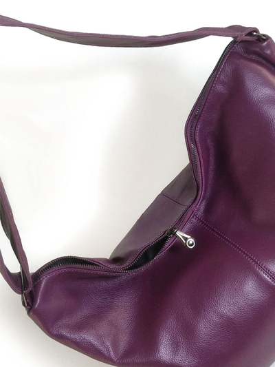 (АРТИКУЛ: 10135/8) СУМКА МЕШОК ЖЕНСКАЯ, БОЛЬШАЯ, НАТУРАЛЬНАЯ КОЖА, ФИОЛЕТОВАЯ, ШИРОКИЙ РЕМЕНЬ ЧЕРЕЗ ПЛЕЧО