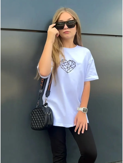 Футболка с вышивкой и леггинсы