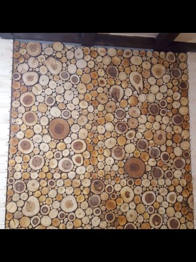 панель из спилов разного диаметра
