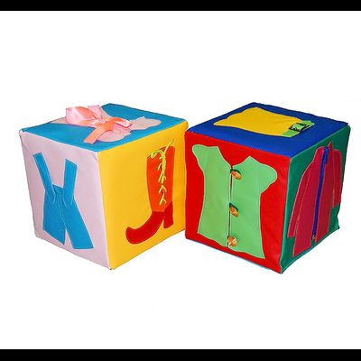 Мягкий дидактический модуль «Одевайка»