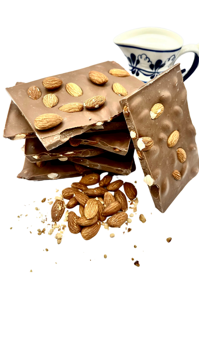 Молочный шоколад с миндалем