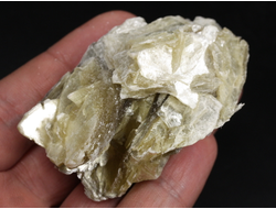 Мусковит, необработанный "дикий" образец, Бразилия (64*45*32 мм, 110 г) №36389