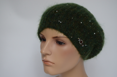 Женский берет зимний  зеленого цвета Vizio Италия 8070 фото