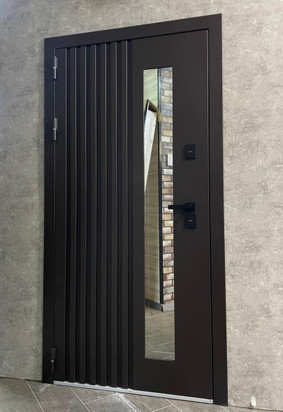 960*2050, ПРАВОЕ ОТКРЫВАНИЕ. ТЕРМОРАЗРЫВ. КРОНОС МУАР Ral 8019 (КОРИЧНЕВЫЙ) - СОФТ БЕЛЫЙ СНЕГ/ СТЕКЛОПАКЕТ.