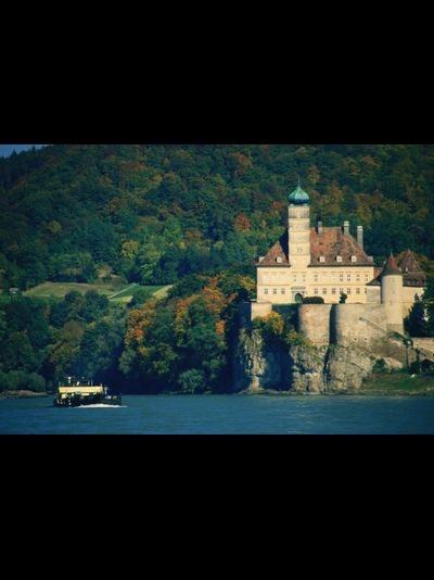 Купить греющую картину с фото замок в Счонбухель, Австрия