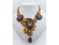 Колье из Чешского бисера и натурального янтаря 01084