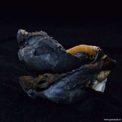 Барит на псиломелане в полости ракушки. 50*50*42мм