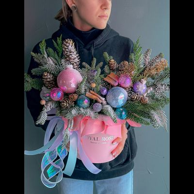 Композиция с елью &quot;Баббл гам&quot;