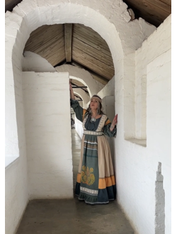 Платье праздничное из крапивы "Павлин Мавлин"