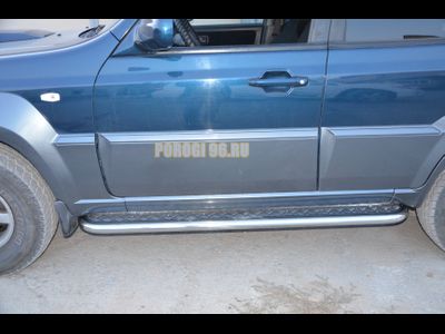 Пороги с накладным листом	 d53 для Hyundai Terrakan