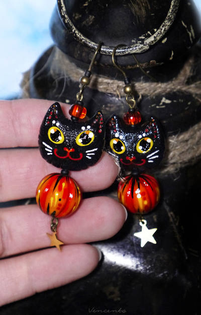 "Советники звёзд", серьги-талисманы с желтоглазыми котиками