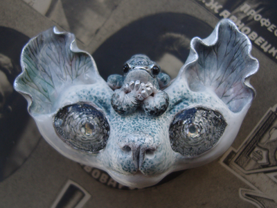 "Сомнус, Гипнотический Кот" необычная брошь по мотивам творчества Тима Бёртона