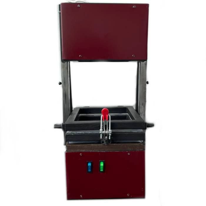 Термоформовщик