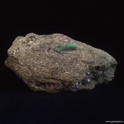 Берилл, флюорит в слюдите. Россия. 90*50*30мм