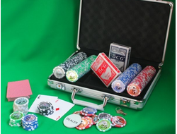 Наборы для покера, фишки, карты