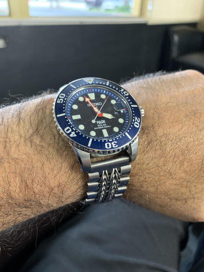 Наручные часы Seiko SNE549P1