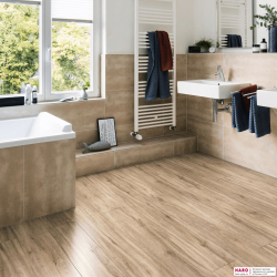 Дизайнерский пол Disano Classic Aqua Дуб Песочный 535703 в интерьере ванной