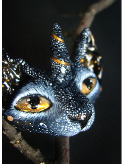 "Зверёк с восхода", волшебная брошь с котом-единорогом