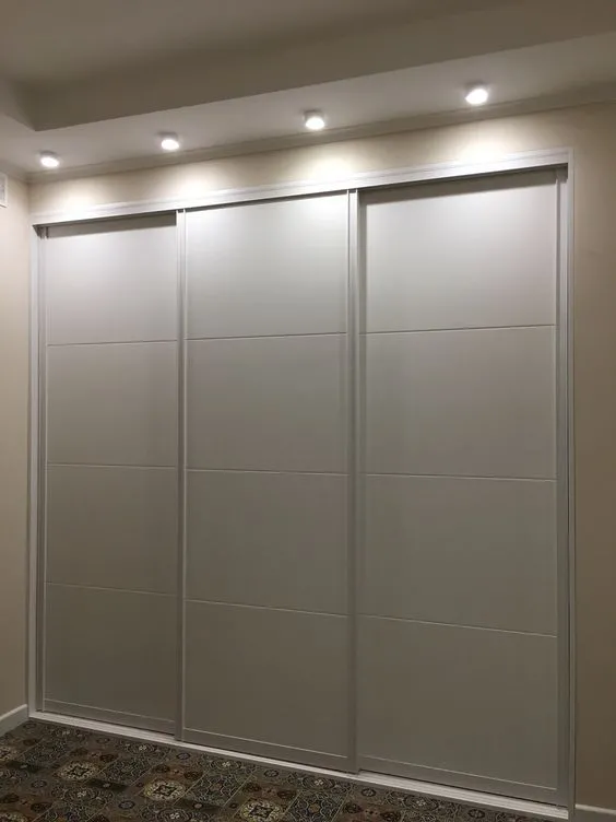 Шкаф купе, 1800 мм. Материал дверей ЛДСП 10мм. Срок изготовления от 20 рабочих дней. Цена на момент изготовления 63000 руб