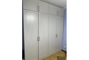 054 Шкаф с распашными дверями. Фасады МДФ покраска