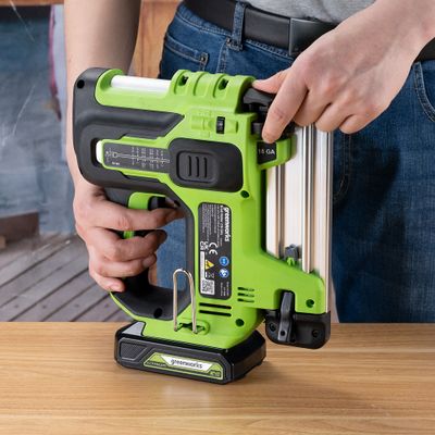 Нейлер аккумуляторный Greenworks GD24BN 24V
