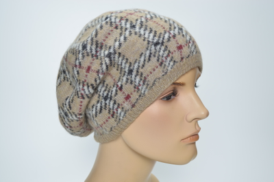 Вязаный берет шотландская клетка для женщин