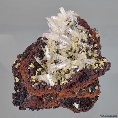 Гемиморфит, миметит (желтый), на лимоните. Мексика. 65*55*30мм