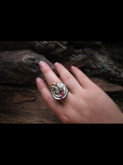 "Дневной светлячок Квакази", волшебное кольцо с лягушкой и натуральными родолитами