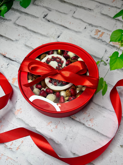 Шляпная коробка со сладостями