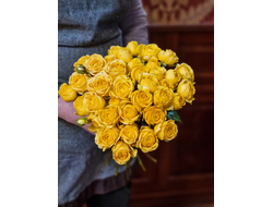Кустовая роза Россия 50 см 15 шт