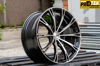 Комплект дисков R18 8,0J ET+30 5*114,3 Vossen VPS 3313 Flow Forming Черный с полированными лучами (FF016-3)